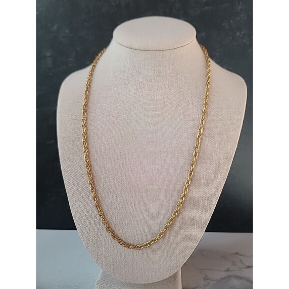 Vintage Gold Tone Metal Chain - Picture 2 of 10